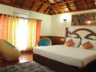 Aqua Jumbo Houseboat, Kumarakom 3